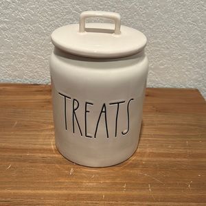 Rae Dunn*TREATS*Fresh Seal 7.5"Jar